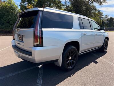 2017 Cadillac Escalade ESV Escalade ESV Platinum   - Photo 5 - Gladstone, OR 97027