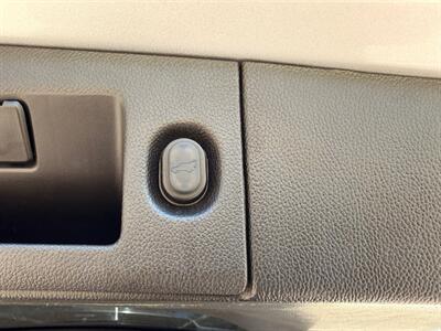 2017 Cadillac Escalade ESV Escalade ESV Platinum   - Photo 43 - Gladstone, OR 97027