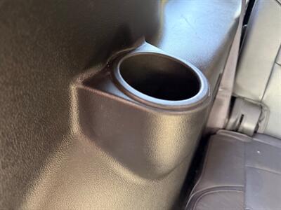 2017 Cadillac Escalade ESV Escalade ESV Platinum   - Photo 46 - Gladstone, OR 97027