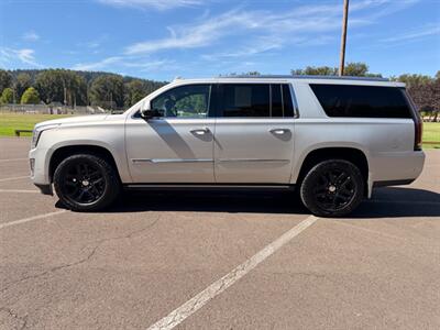 2017 Cadillac Escalade ESV Escalade ESV Platinum   - Photo 2 - Gladstone, OR 97027