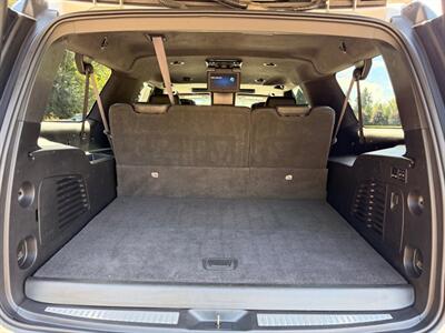 2017 Cadillac Escalade ESV Escalade ESV Platinum   - Photo 9 - Gladstone, OR 97027