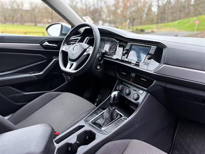 2021 Volkswagen Jetta SE   - Photo 40 - Gladstone, OR 97027