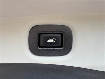 2016 Nissan Rogue SV   - Photo 38 - Gladstone, OR 97027