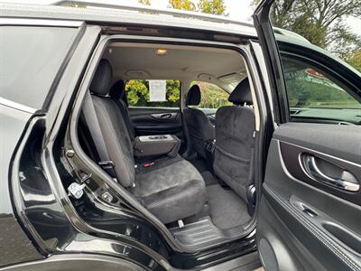 2016 Nissan Rogue SV   - Photo 44 - Gladstone, OR 97027