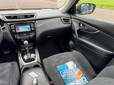 2016 Nissan Rogue SV   - Photo 19 - Gladstone, OR 97027
