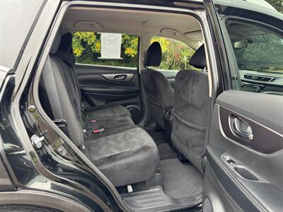 2016 Nissan Rogue SV   - Photo 14 - Gladstone, OR 97027