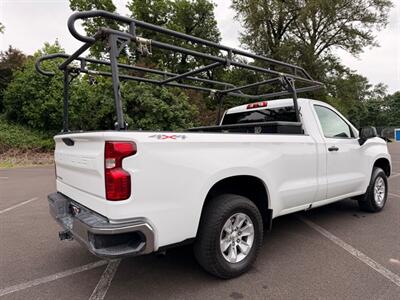 2020 Chevrolet Silverado 1500 Pickup Truck  4X4 , Low Miles ! - Photo 5 - Gladstone, OR 97027
