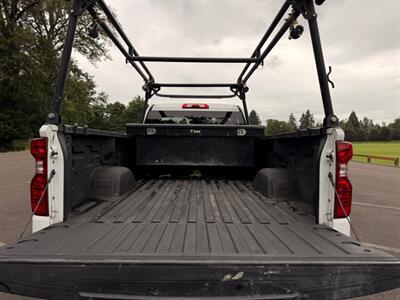 2020 Chevrolet Silverado 1500 Pickup Truck  4X4 , Low Miles ! - Photo 34 - Gladstone, OR 97027