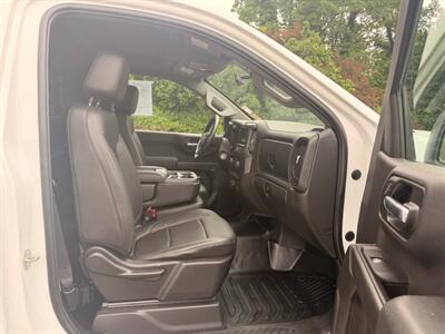 2020 Chevrolet Silverado 1500 Pickup Truck  4X4 , Low Miles ! - Photo 13 - Gladstone, OR 97027