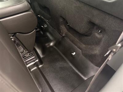 2020 Chevrolet Silverado 1500 Pickup Truck  4X4 , Low Miles ! - Photo 40 - Gladstone, OR 97027