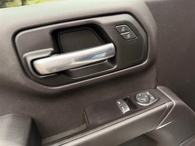 2020 Chevrolet Silverado 1500 Pickup Truck  4X4 , Low Miles ! - Photo 37 - Gladstone, OR 97027