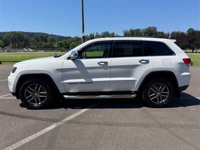 2017 Jeep Grand Cherokee Limited   - Photo 2 - Gladstone, OR 97027