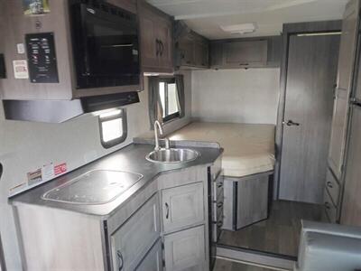 2020 Winnebago E-350 SD  Minnie Winnie Serise M-325AR - Photo 19 - Gladstone, OR 97027