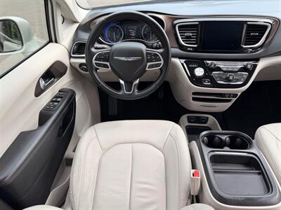 2017 Chrysler Pacifica Touring Plus   - Photo 23 - Gladstone, OR 97027