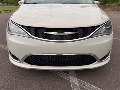 2017 Chrysler Pacifica Touring Plus   - Photo 33 - Gladstone, OR 97027