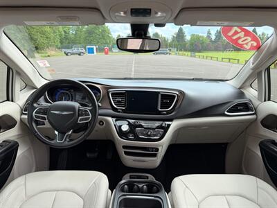 2017 Chrysler Pacifica Touring Plus   - Photo 16 - Gladstone, OR 97027