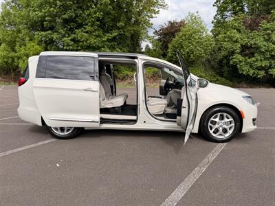 2017 Chrysler Pacifica Touring Plus   - Photo 70 - Gladstone, OR 97027
