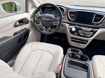 2017 Chrysler Pacifica Touring Plus   - Photo 18 - Gladstone, OR 97027