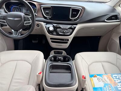 2017 Chrysler Pacifica Touring Plus   - Photo 20 - Gladstone, OR 97027