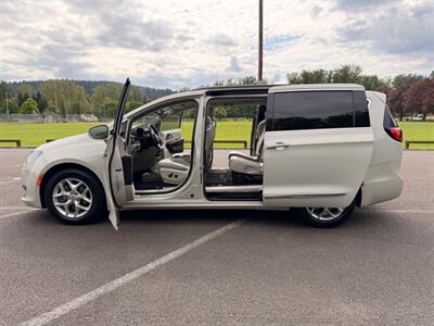 2017 Chrysler Pacifica Touring Plus   - Photo 67 - Gladstone, OR 97027