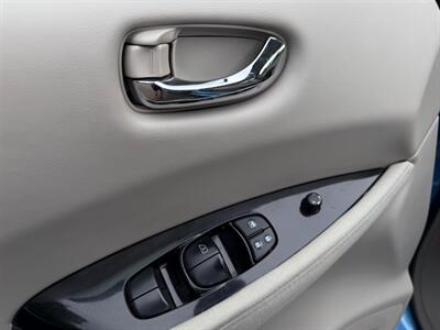 2013 Nissan LEAF SV - Photo 32 - Gladstone, OR 97027