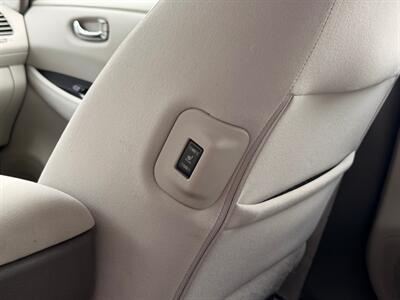 2013 Nissan LEAF SV - Photo 21 - Gladstone, OR 97027