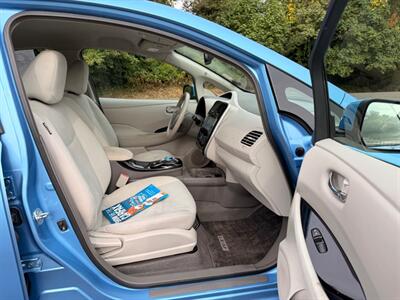 2013 Nissan LEAF SV - Photo 11 - Gladstone, OR 97027