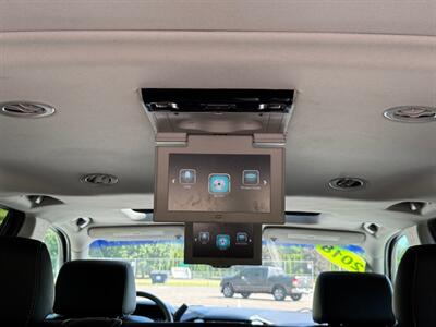 2018 Chevrolet Suburban LT   - Photo 39 - Gladstone, OR 97027