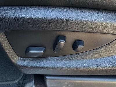 2018 Chevrolet Suburban LT   - Photo 31 - Gladstone, OR 97027