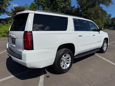 2018 Chevrolet Suburban LT   - Photo 5 - Gladstone, OR 97027