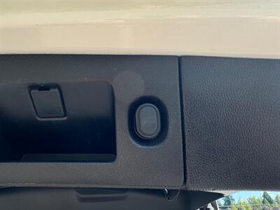 2018 Chevrolet Suburban LT   - Photo 37 - Gladstone, OR 97027