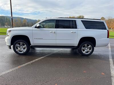 2018 Chevrolet Suburban LT - Photo 2 - Gladstone, OR 97027