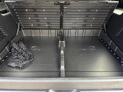 2018 Chevrolet Suburban LT - Photo 42 - Gladstone, OR 97027