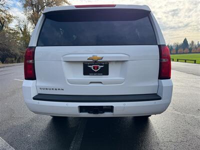 2018 Chevrolet Suburban LT - Photo 4 - Gladstone, OR 97027