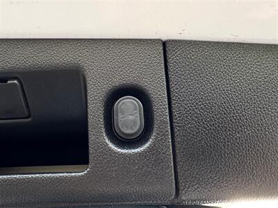 2018 Chevrolet Suburban LT - Photo 41 - Gladstone, OR 97027