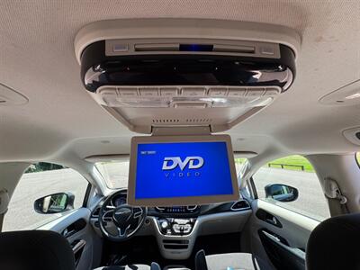 2017 Chrysler Pacifica Touring Plus   - Photo 15 - Gladstone, OR 97027