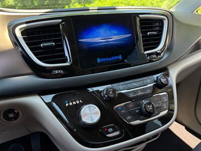 2017 Chrysler Pacifica Touring Plus   - Photo 73 - Gladstone, OR 97027