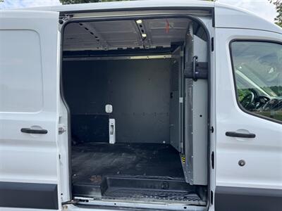 2015 Ford Transit 250   - Photo 35 - Gladstone, OR 97027