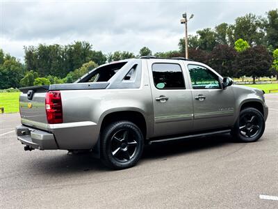 2012 Chevrolet Avalanche LTZ   - Photo 13 - Gladstone, OR 97027