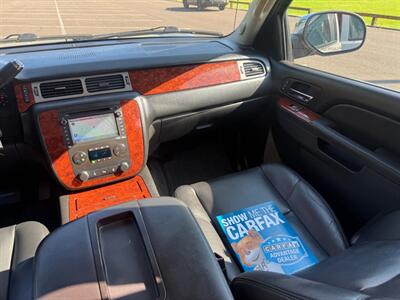 2012 Chevrolet Avalanche LTZ   - Photo 24 - Gladstone, OR 97027