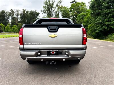 2012 Chevrolet Avalanche LTZ   - Photo 10 - Gladstone, OR 97027