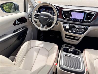 2020 Chrysler Pacifica Limited - Photo 17 - Gladstone, OR 97027