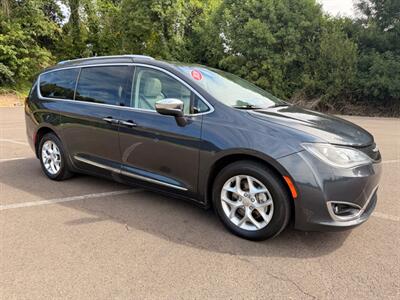 2020 Chrysler Pacifica Limited - Photo 7 - Gladstone, OR 97027