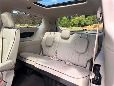 2020 Chrysler Pacifica Limited - Photo 39 - Gladstone, OR 97027