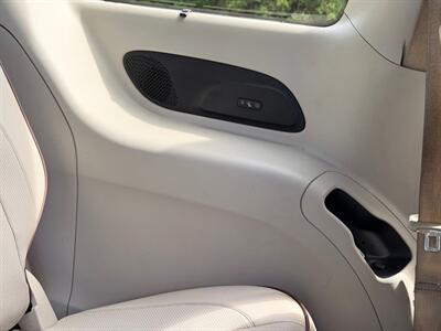 2020 Chrysler Pacifica Limited - Photo 56 - Gladstone, OR 97027