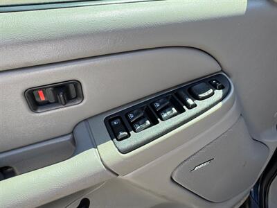 2005 Chevrolet Avalanche 1500 LS   - Photo 43 - Gladstone, OR 97027