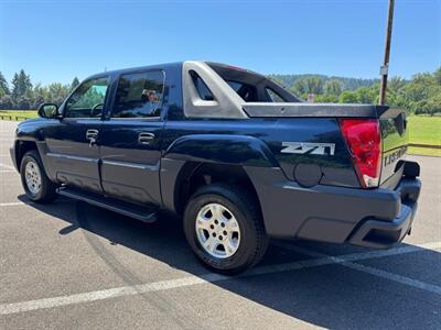 2005 Chevrolet Avalanche 1500 LS   - Photo 3 - Gladstone, OR 97027