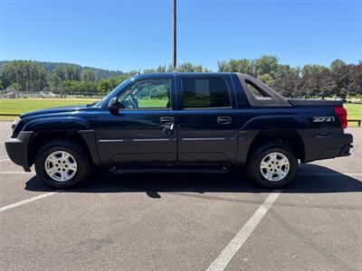 2005 Chevrolet Avalanche 1500 LS   - Photo 2 - Gladstone, OR 97027