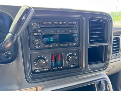 2005 Chevrolet Avalanche 1500 LS   - Photo 20 - Gladstone, OR 97027