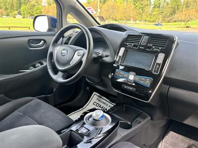 2016 Nissan LEAF SV  Low Miles ! - Photo 16 - Gladstone, OR 97027